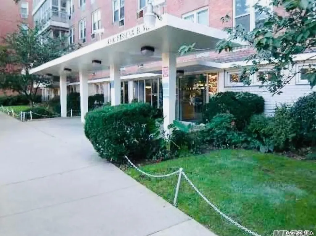 138-10 Franklin Avenue Flushing NY 11355