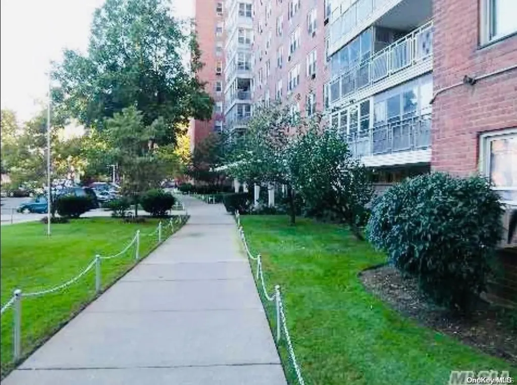 138-10 Franklin Avenue Flushing NY 11355