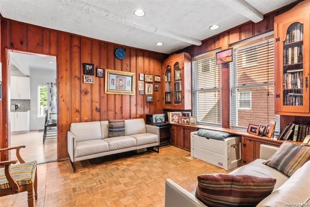 70 Grove Avenue Cedarhurst NY 11516