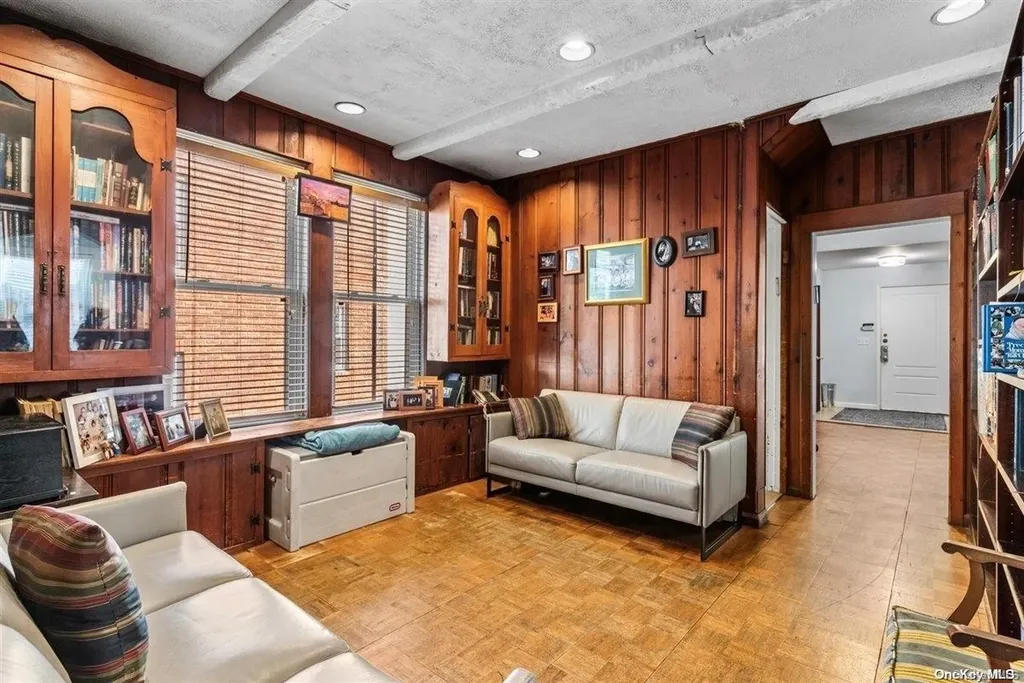 70 Grove Avenue Cedarhurst NY 11516