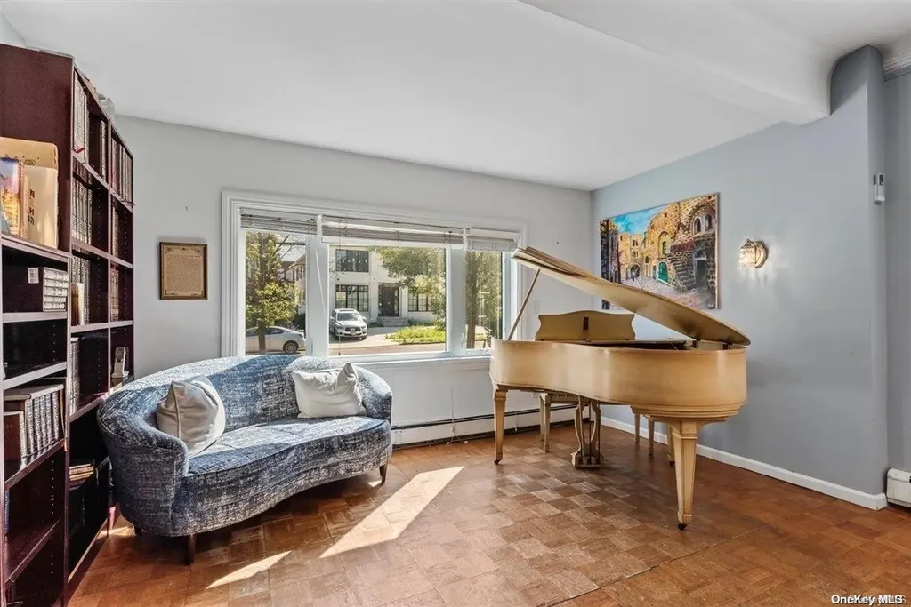 70 Grove Avenue Cedarhurst NY 11516
