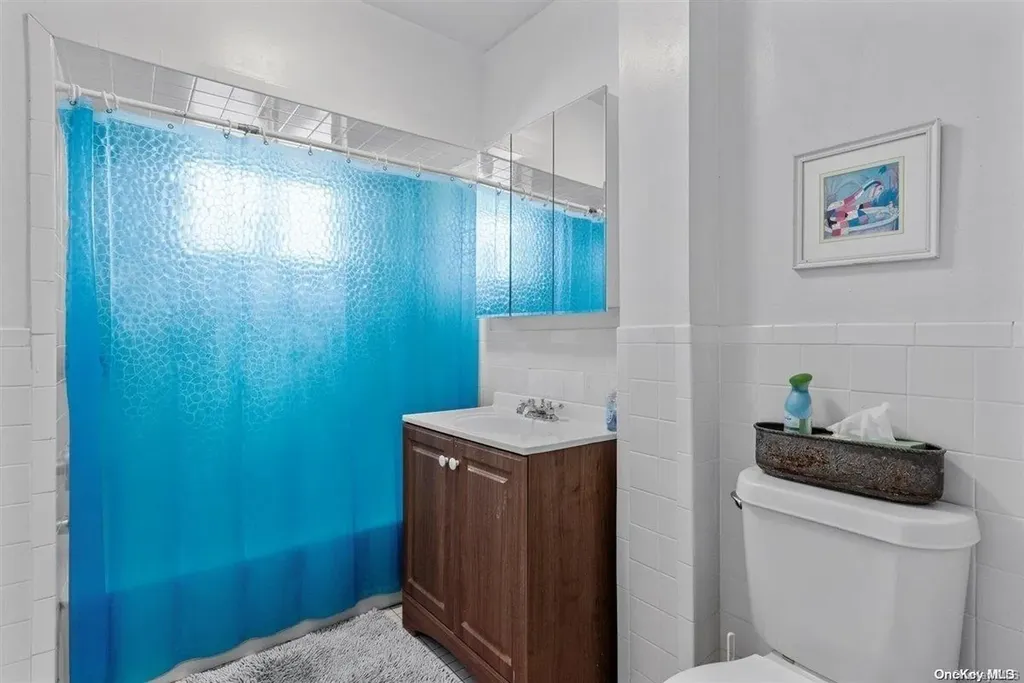 70 Grove Avenue Cedarhurst NY 11516