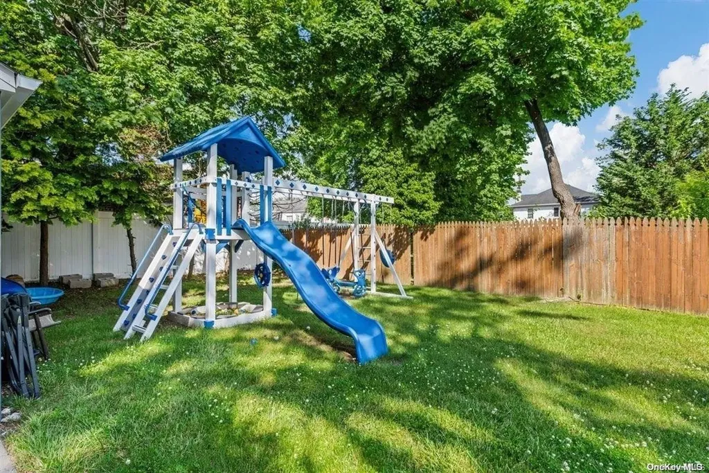 70 Grove Avenue Cedarhurst NY 11516