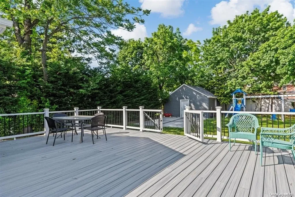 70 Grove Avenue Cedarhurst NY 11516