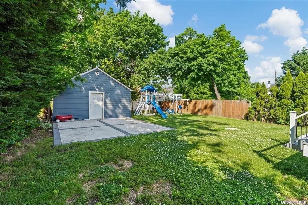 70 Grove Avenue Cedarhurst NY 11516
