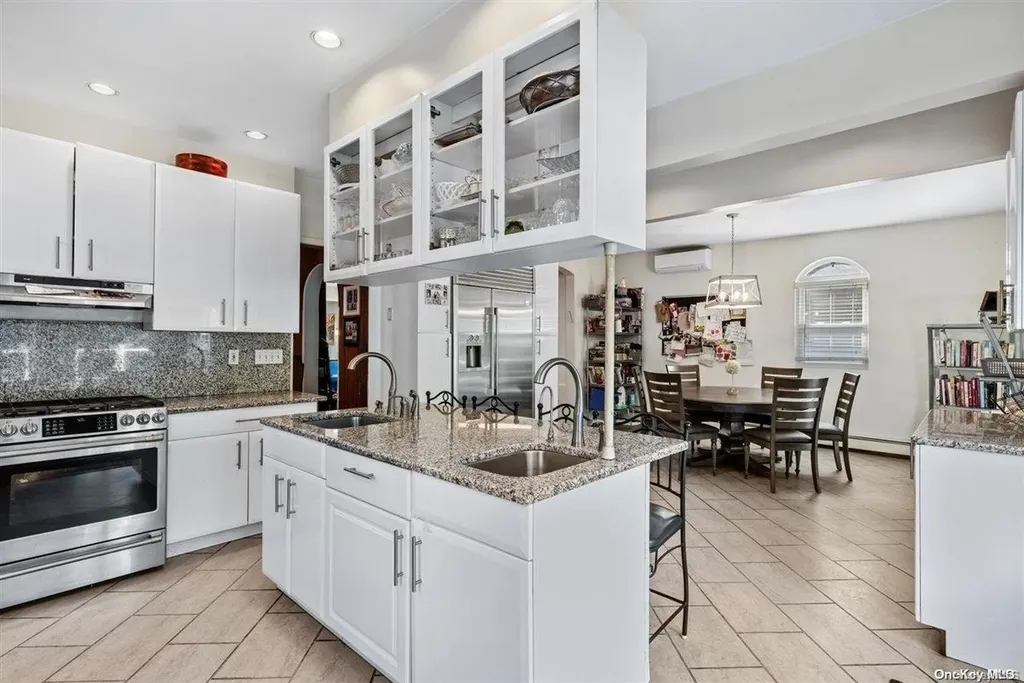70 Grove Avenue Cedarhurst NY 11516