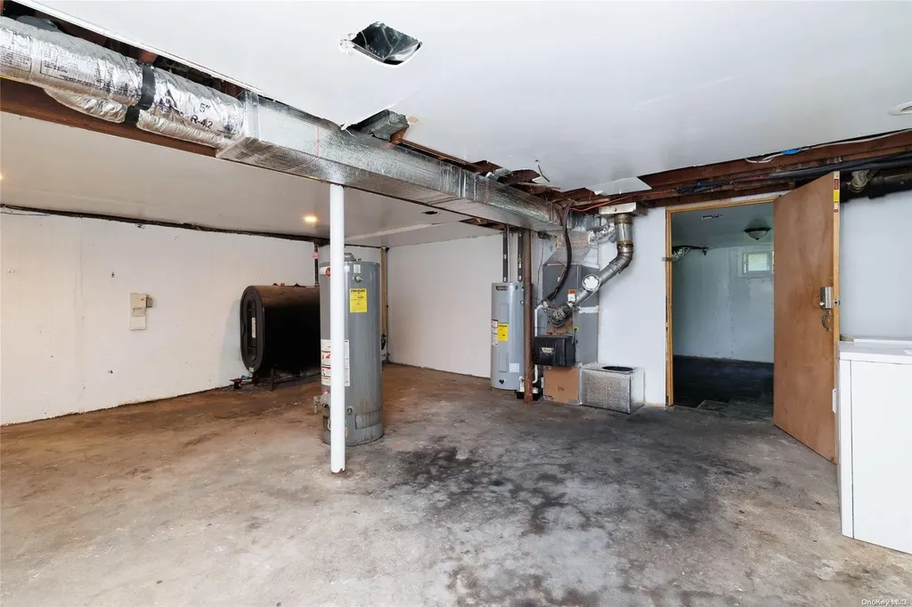 35 Pace Avenue Bellport NY 11713
