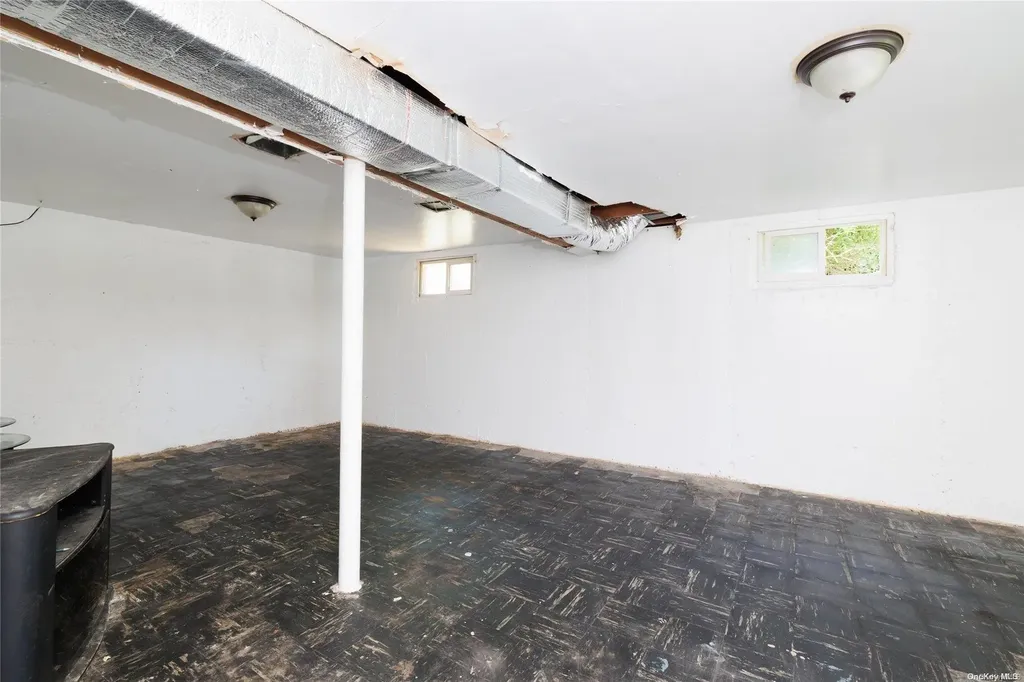 35 Pace Avenue Bellport NY 11713