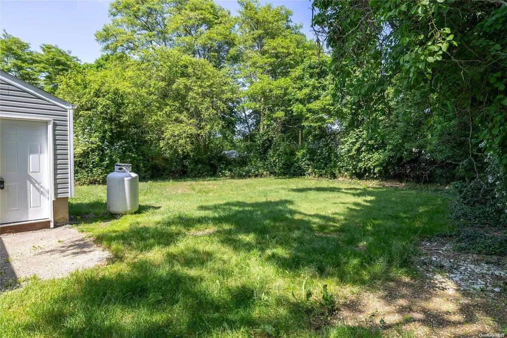 35 Pace Avenue Bellport NY 11713