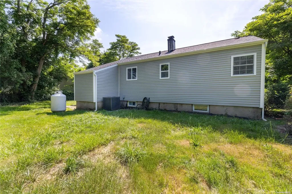 35 Pace Avenue Bellport NY 11713