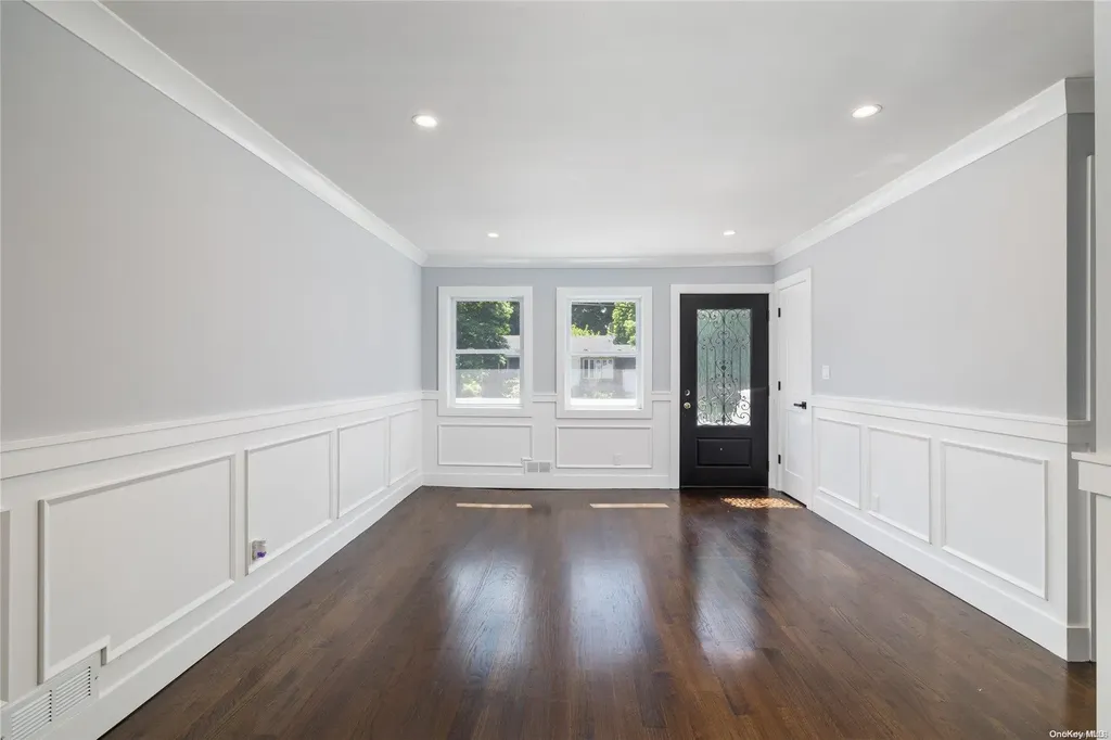35 Pace Avenue Bellport NY 11713