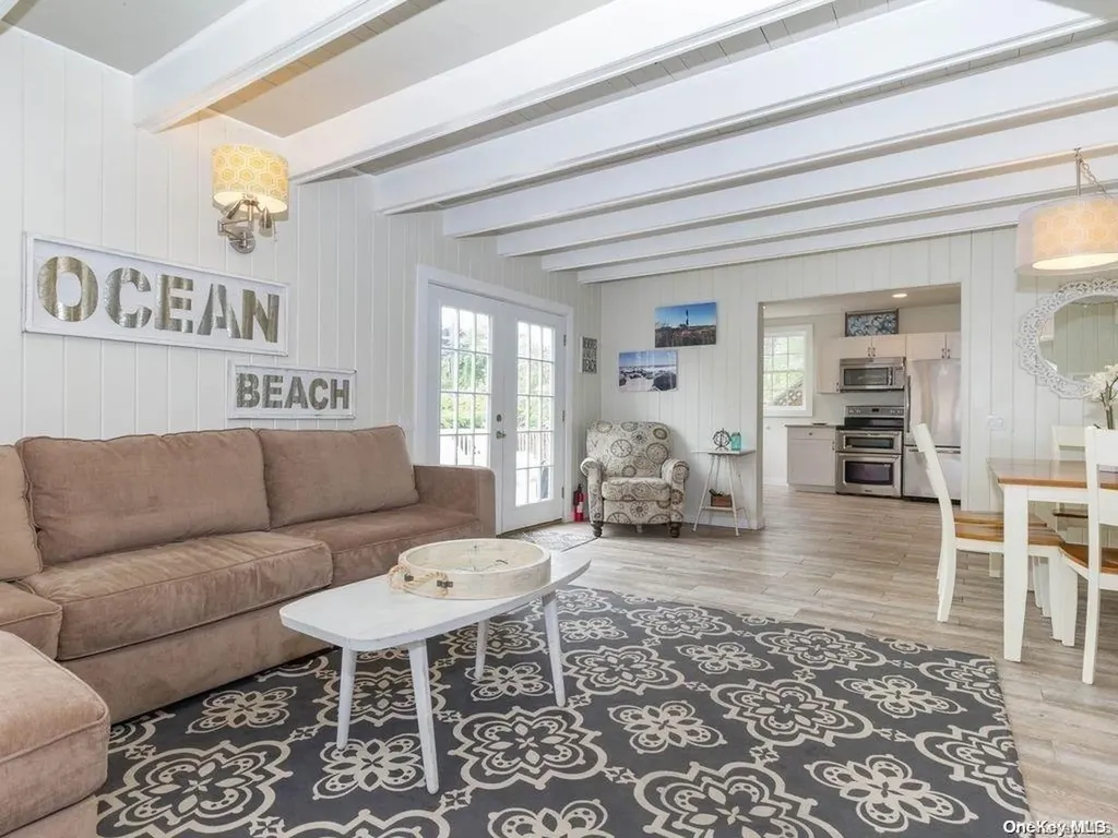 192 Cottage Walk Ocean Beach NY 11770