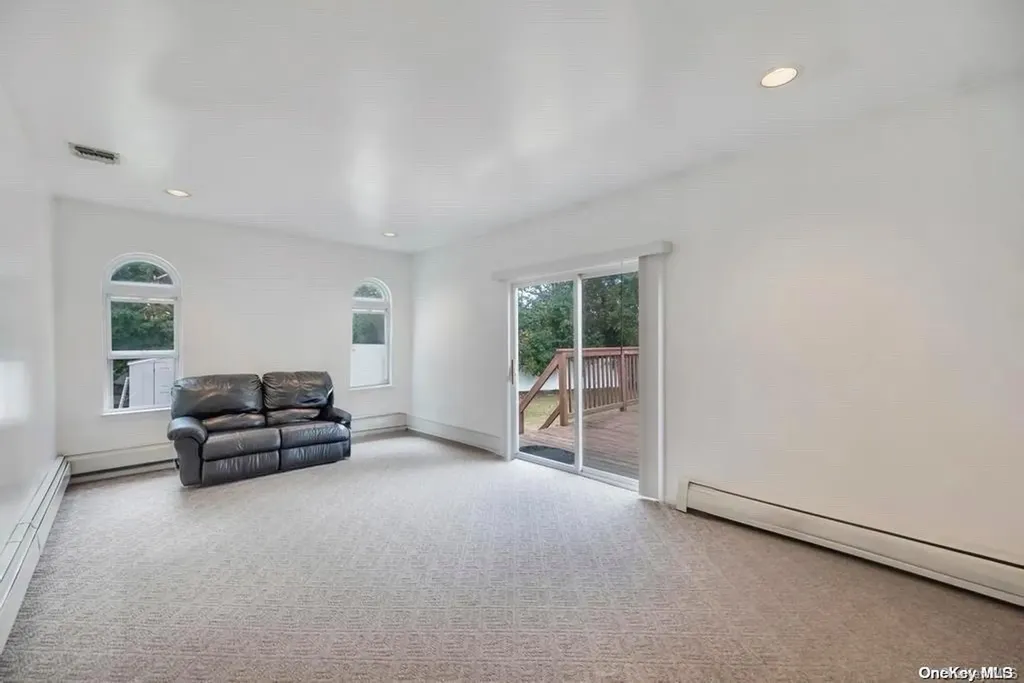 23 Plandome Place Selden NY 11784