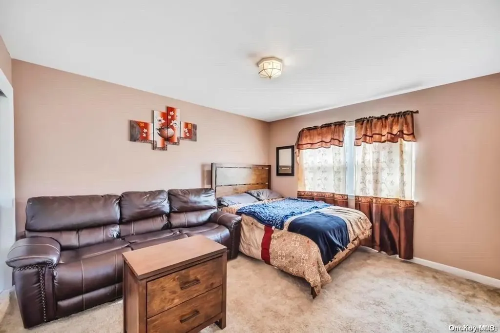 23 Plandome Place Selden NY 11784