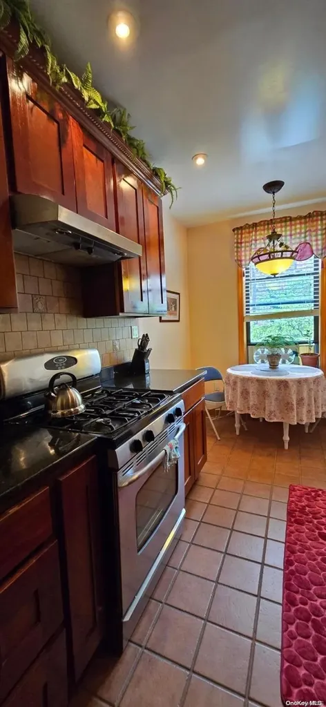 83-19 116 Street Kew Gardens NY 11418