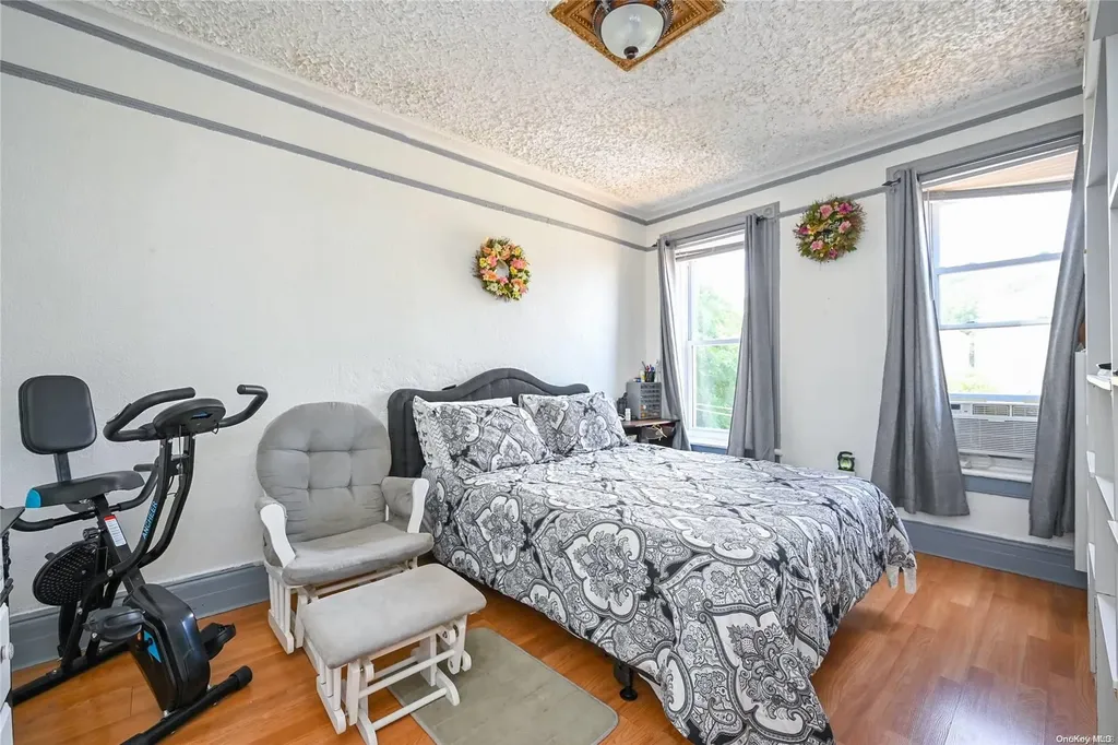 468 Crescent Street Brooklyn NY 11208