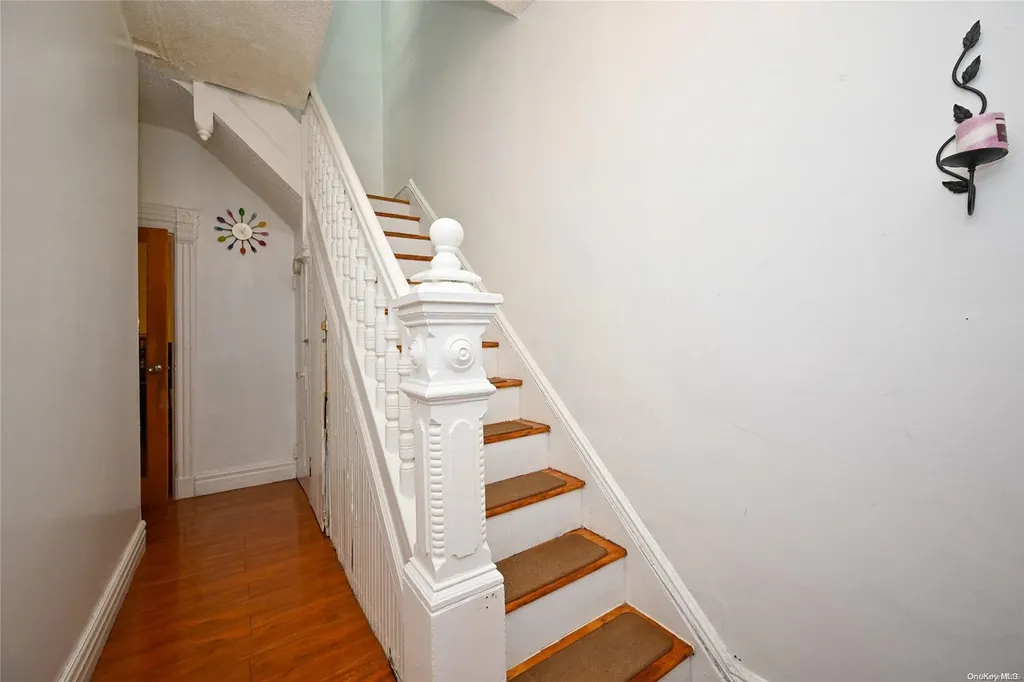 468 Crescent Street Brooklyn NY 11208