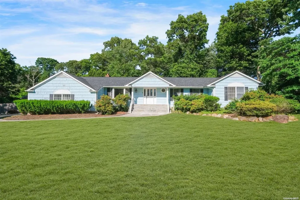 1 Settlers Way Setauket NY 11733