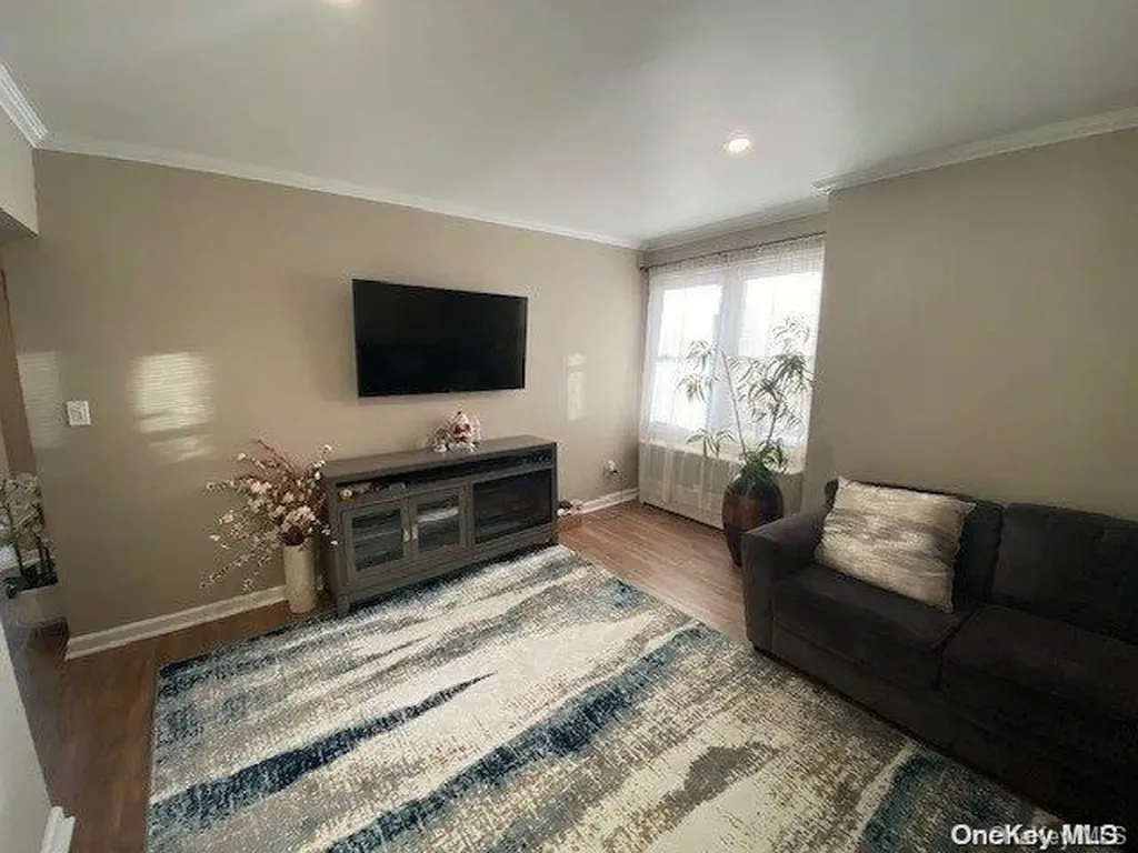 149 Smith Street Freeport NY 11520