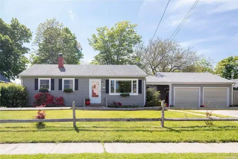 413 6th Street Greenport NY 11944