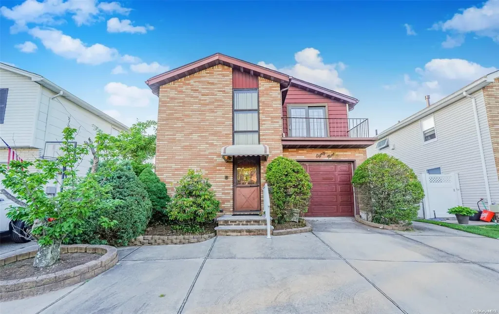 89 Memphis Avenue Staten Island NY 10312