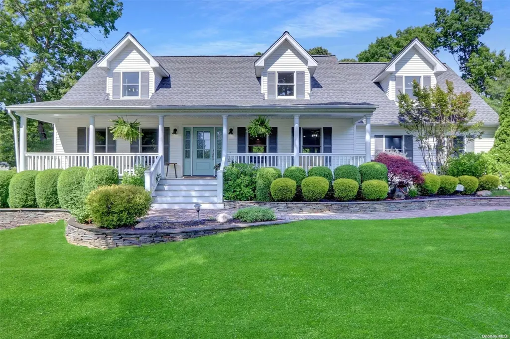 160 Great Rock Drive Wading River NY 11792