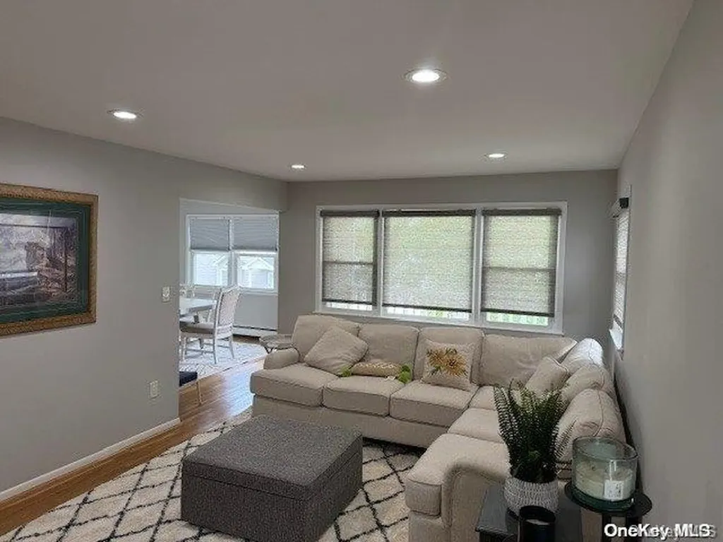 414 E Hudson Street Long Beach NY 11561