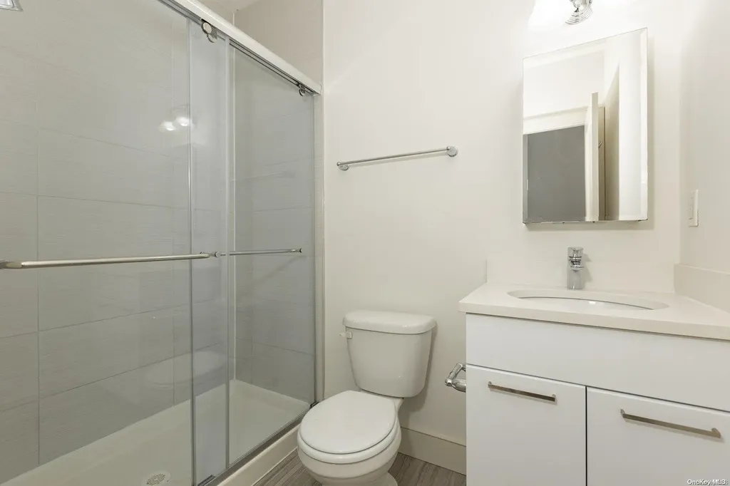 61 W Main Street Bay Shore NY 11706