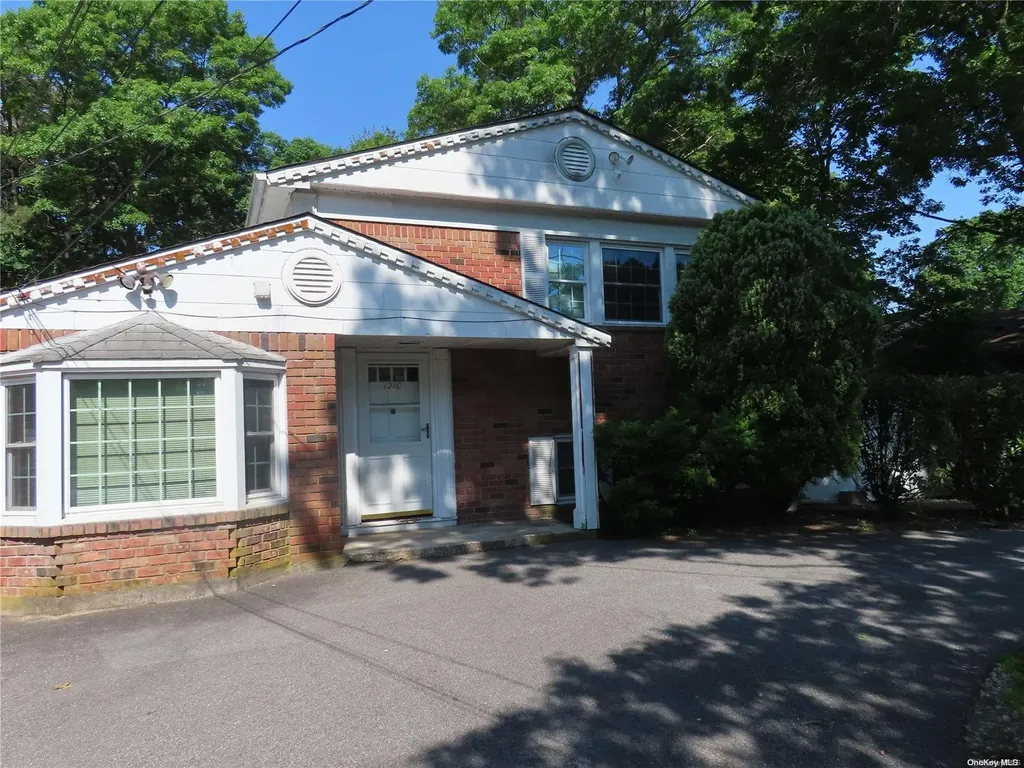 1210 Smithtown Avenue Bohemia NY 11716