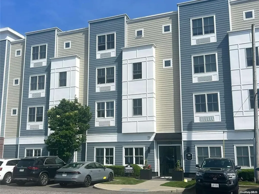 61 W Main Street Bay Shore NY 11706