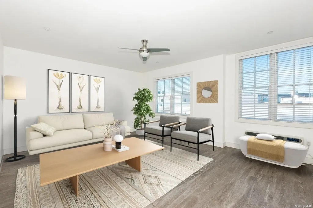 61 W Main Street Bay Shore NY 11706