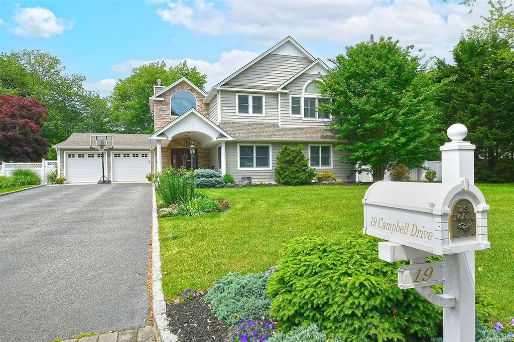 19 Campbell Drive Dix Hills NY 11746