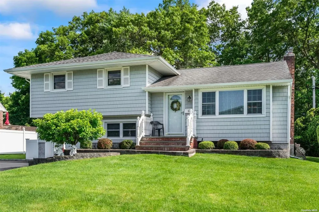 42 Shirley Court Commack NY 11725