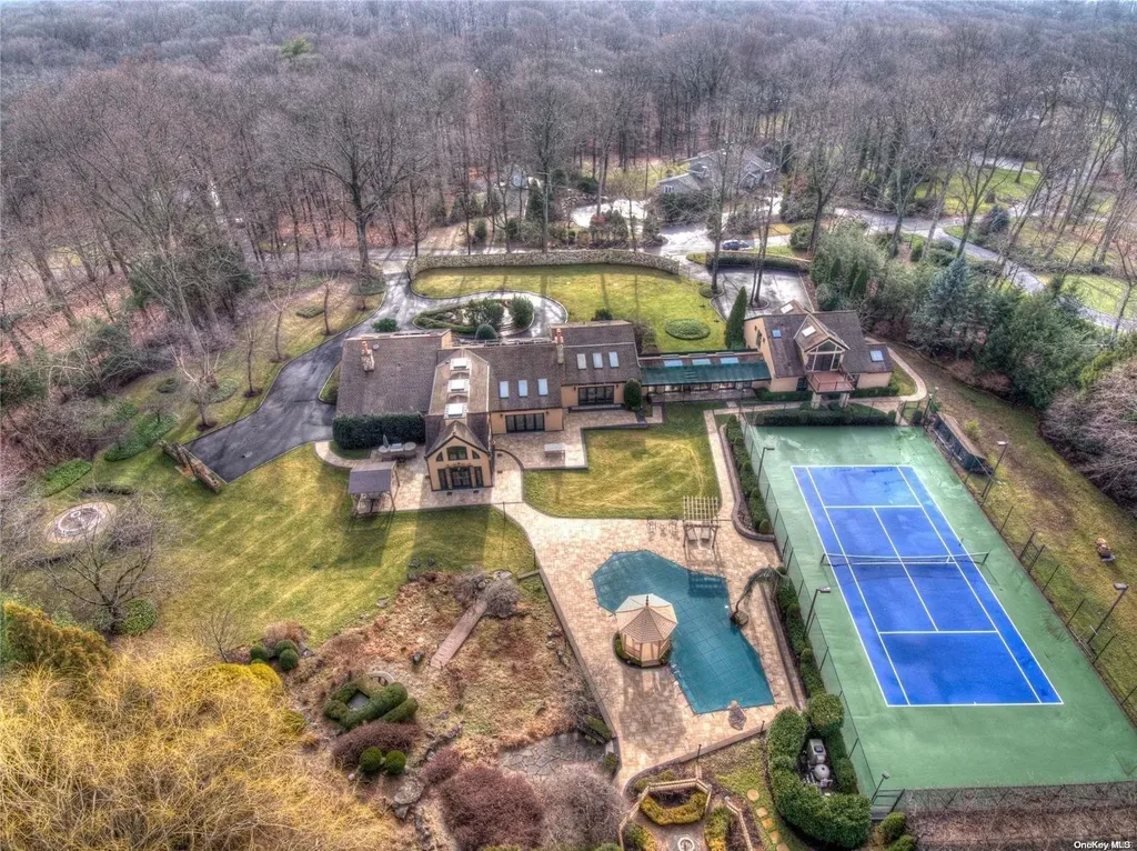 4 Mallard Drive Lloyd Harbor NY 11743