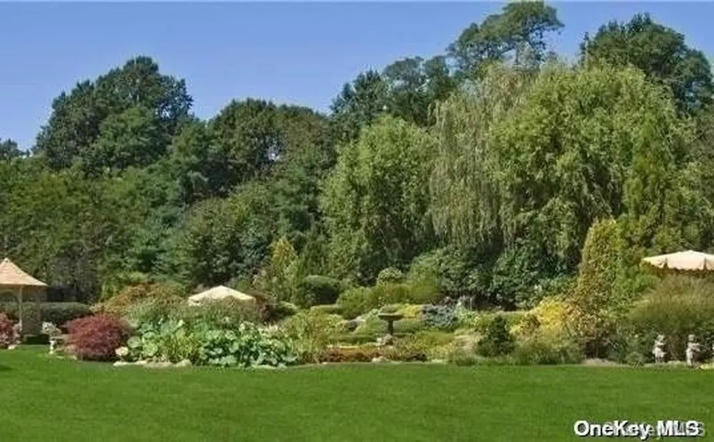 4 Mallard Drive Lloyd Harbor NY 11743