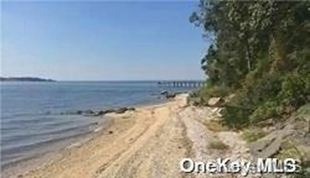 4 Mallard Drive Lloyd Harbor NY 11743