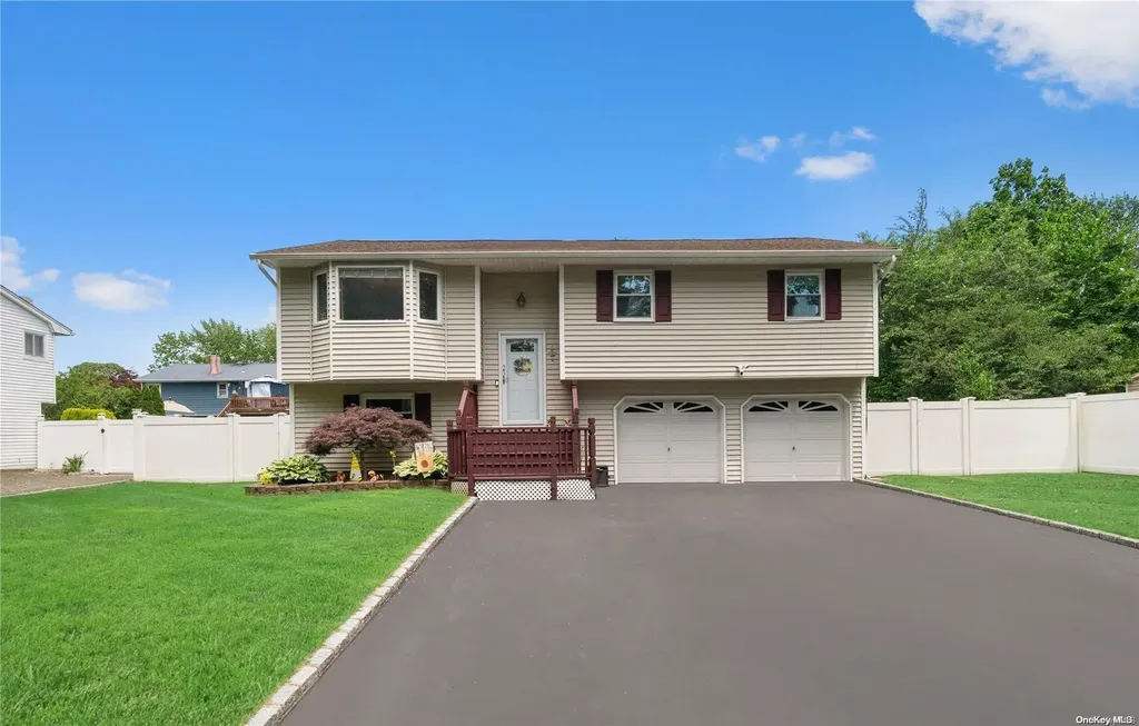 23 Smithtown Polk Boulevard Centereach NY 11720