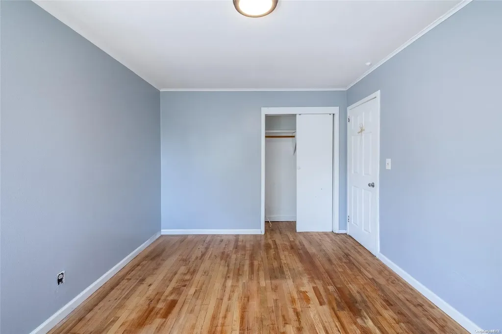 18 Davison Place Freeport NY 11520