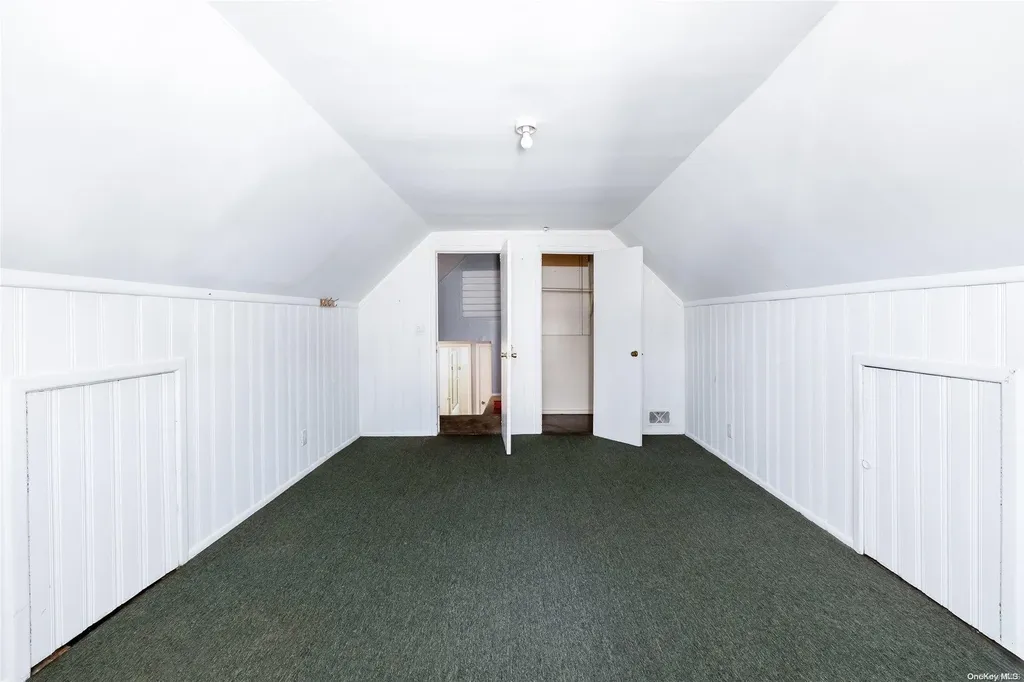 18 Davison Place Freeport NY 11520