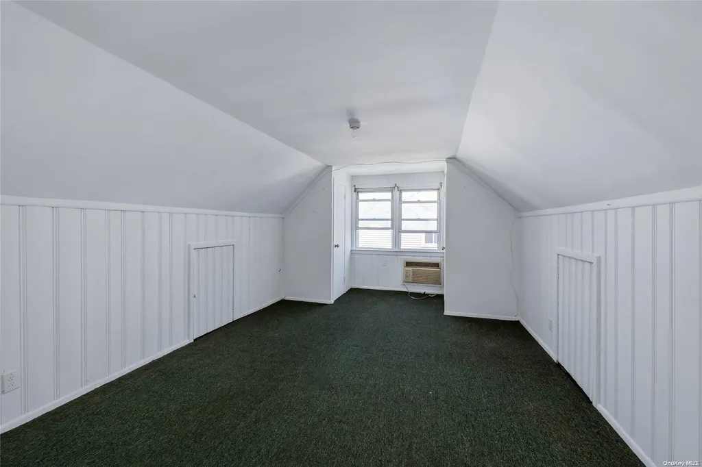 18 Davison Place Freeport NY 11520