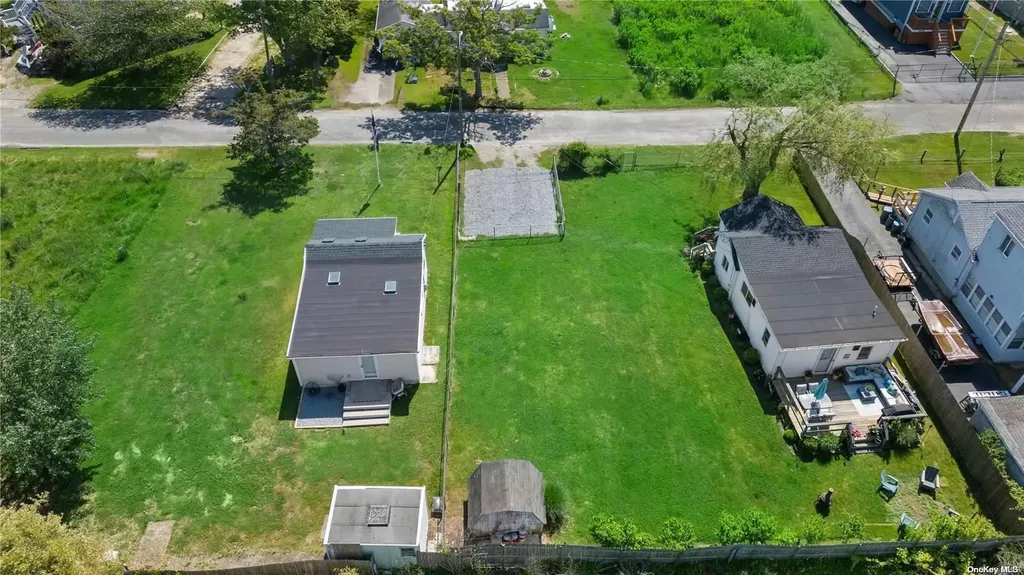 28 Blue Point Road Mastic Beach NY 11951