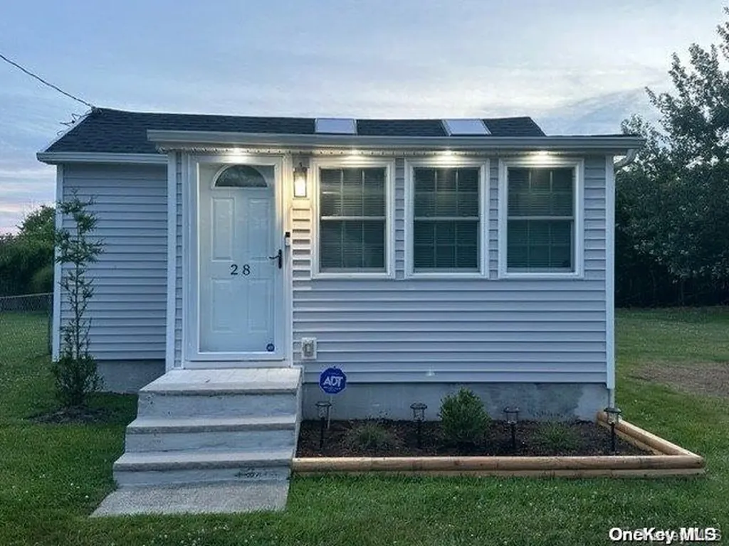 28 Blue Point Road Mastic Beach NY 11951