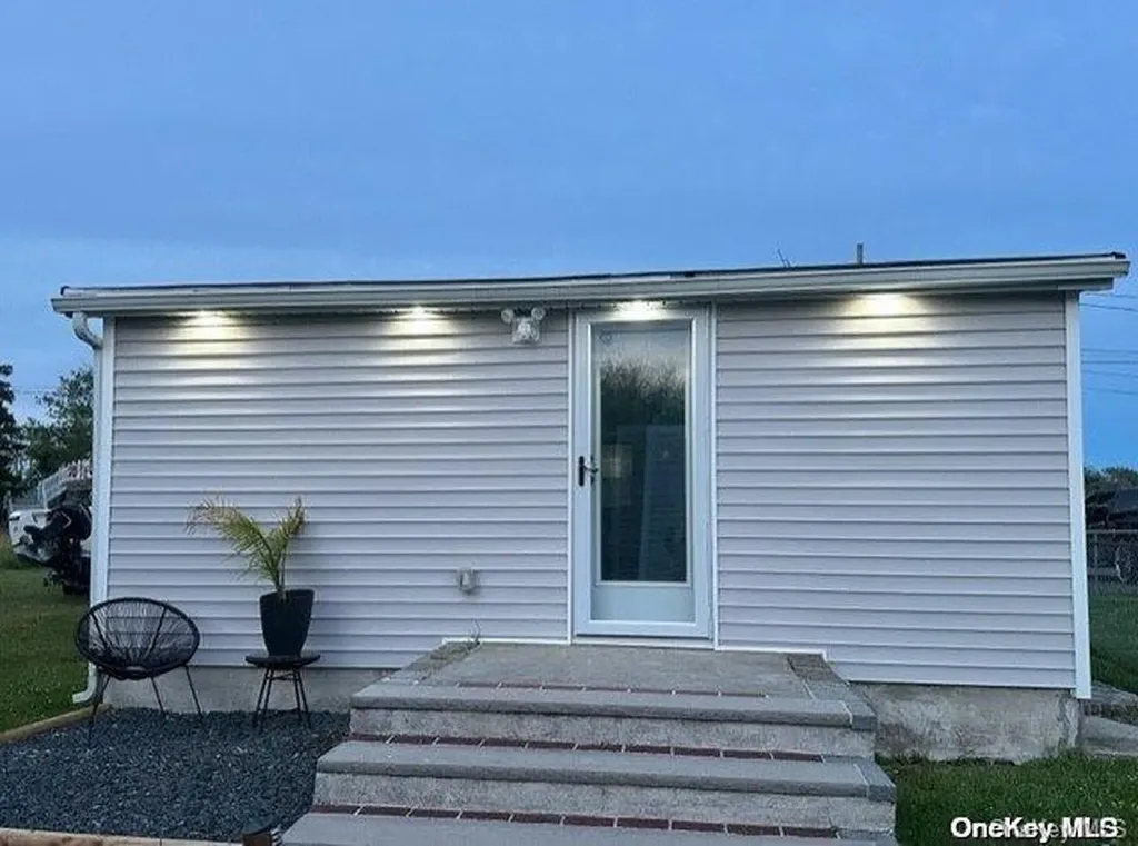 28 Blue Point Road Mastic Beach NY 11951