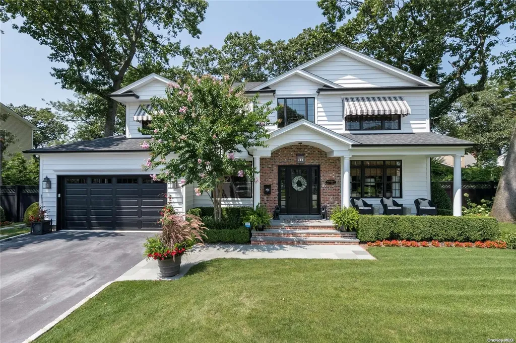 16 Midwood Drive Plainview NY 11803