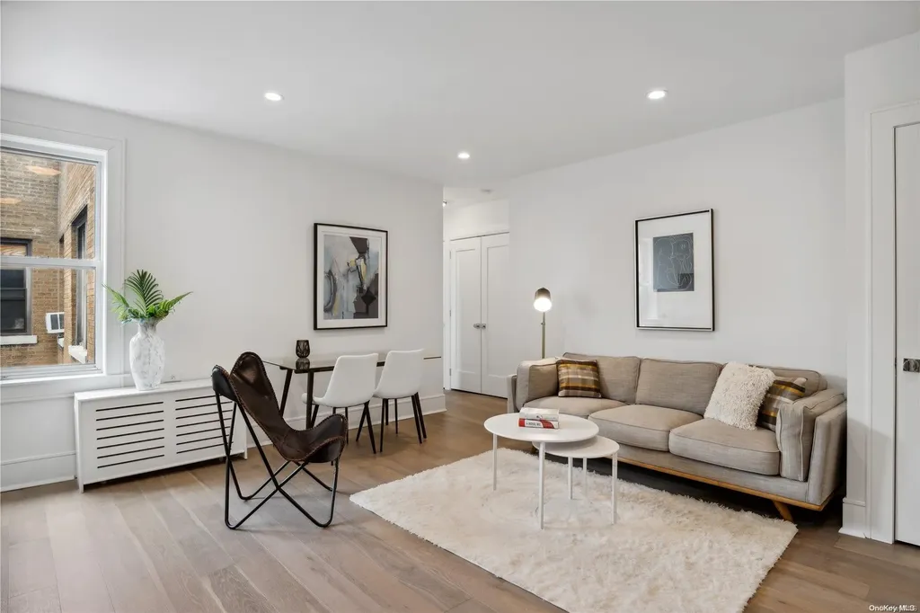 148-09 Northern Boulevard Flushing NY 11354