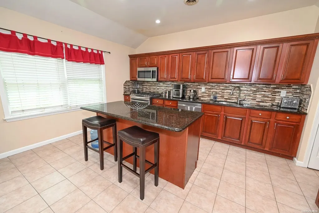5 Woolf Road Stony Point NY 10980