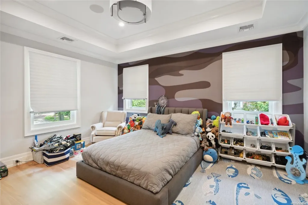 68 Colonial Parkway Manhasset NY 11030
