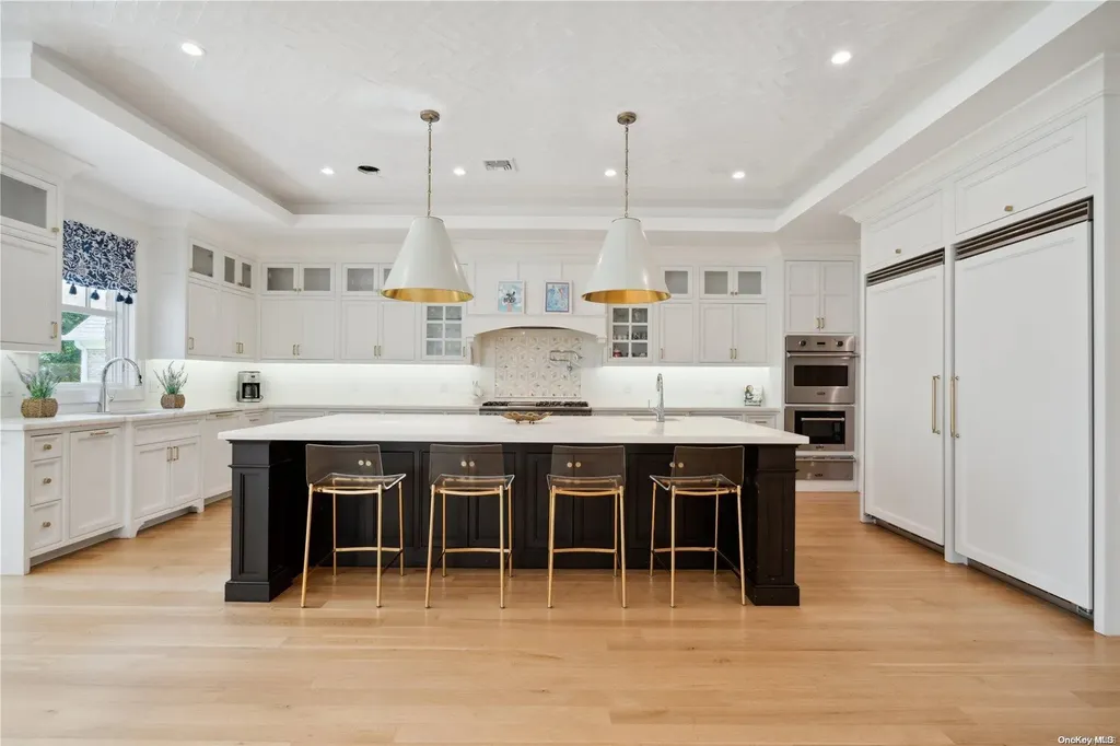 68 Colonial Parkway Manhasset NY 11030