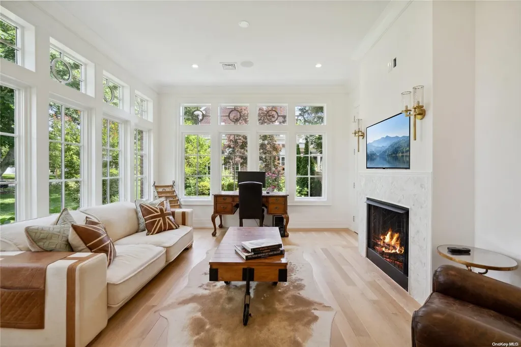 68 Colonial Parkway Manhasset NY 11030