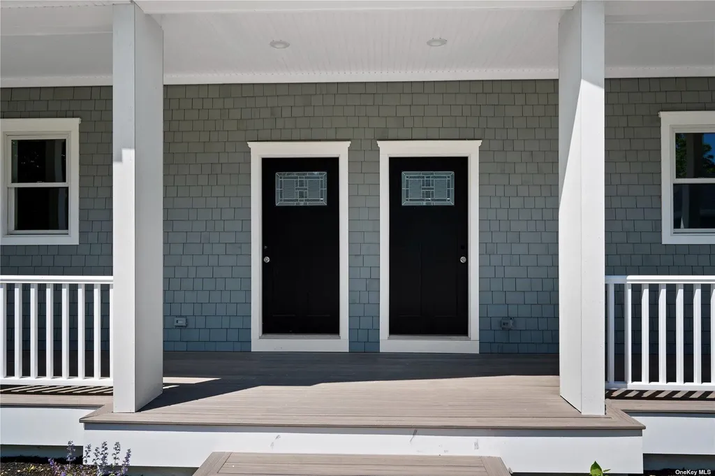 21 Montauk Highway #8 Westhampton NY 11977